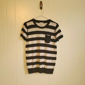 OLD NAVY LG SHORT SLEEVE SWEATER